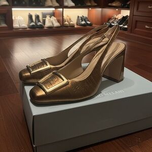 The perfect holiday heels - Gold, Slingback, Block Heel, elegant, festive